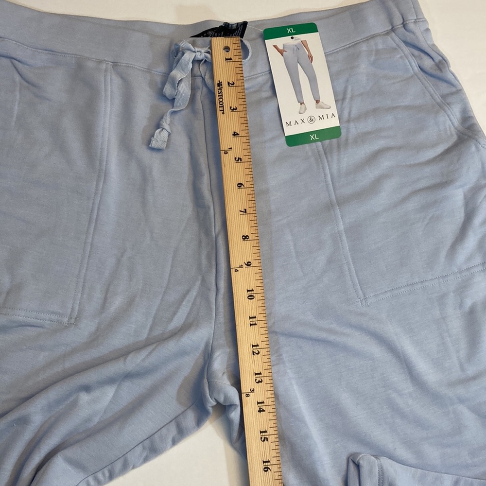 Pants - Picture 3 of 14